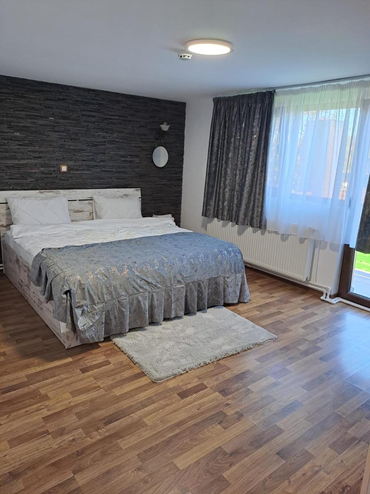 Casa Sofia 호텔 Târgu Jiu 외부 사진